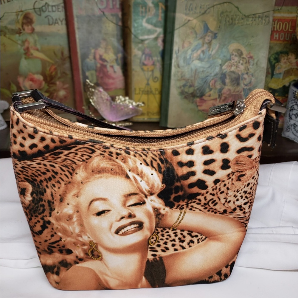 Marilyn Monroe Hand Bag - Picture 3 of 6